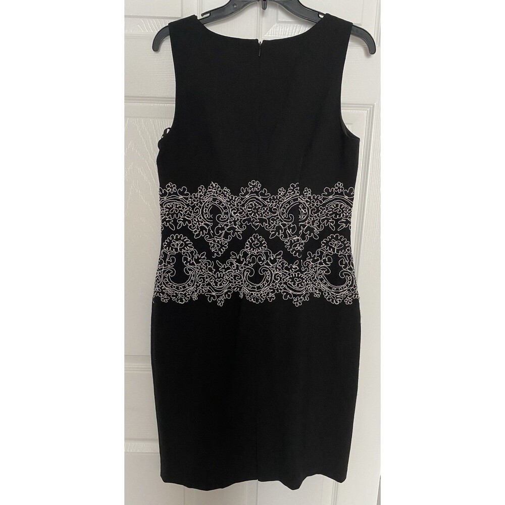 Karl Lagerfeld Sheath Dress Women 10 Embroidered Floral Black And White New